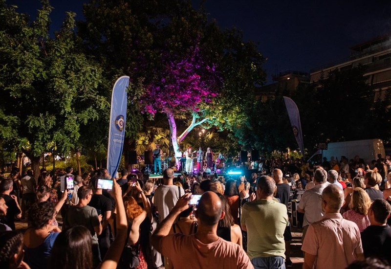 to-festibal-kalokairi-stin-athina-2025-mas-dinei-rantebou-sti-geitonia-mas